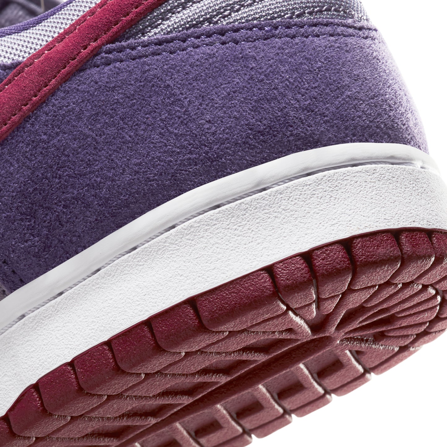 nike low dunk plum