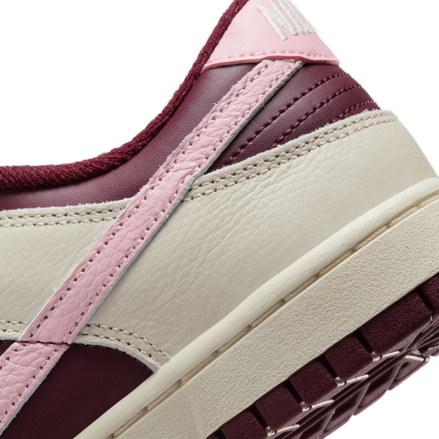Dunk Low Retro Valentine's Day
