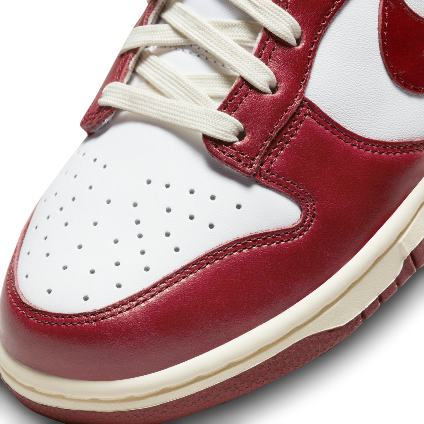 Nike Dunk Low Vintage Team Red