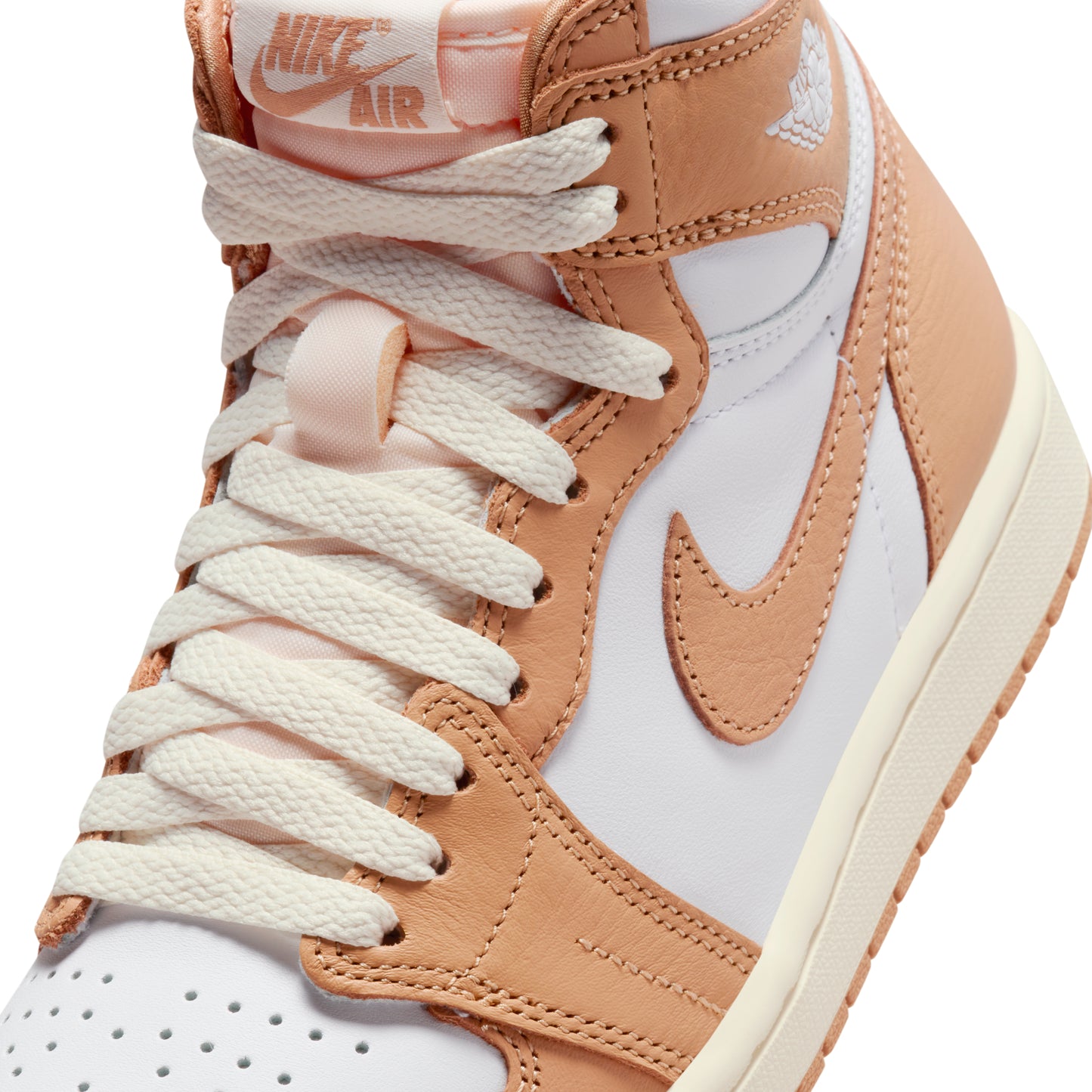 Nike Air Jordan 1 Retro High OG Praline