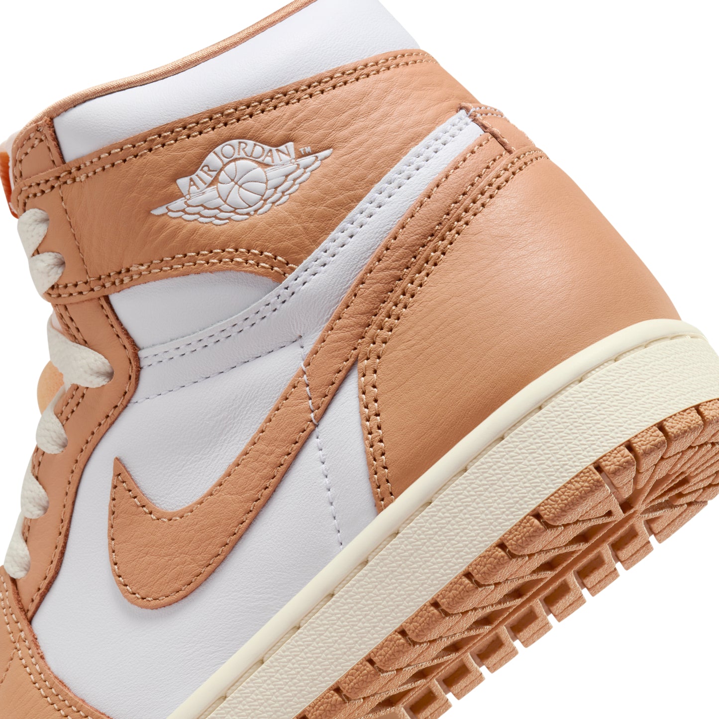 Nike Air Jordan 1 Retro High OG Praline