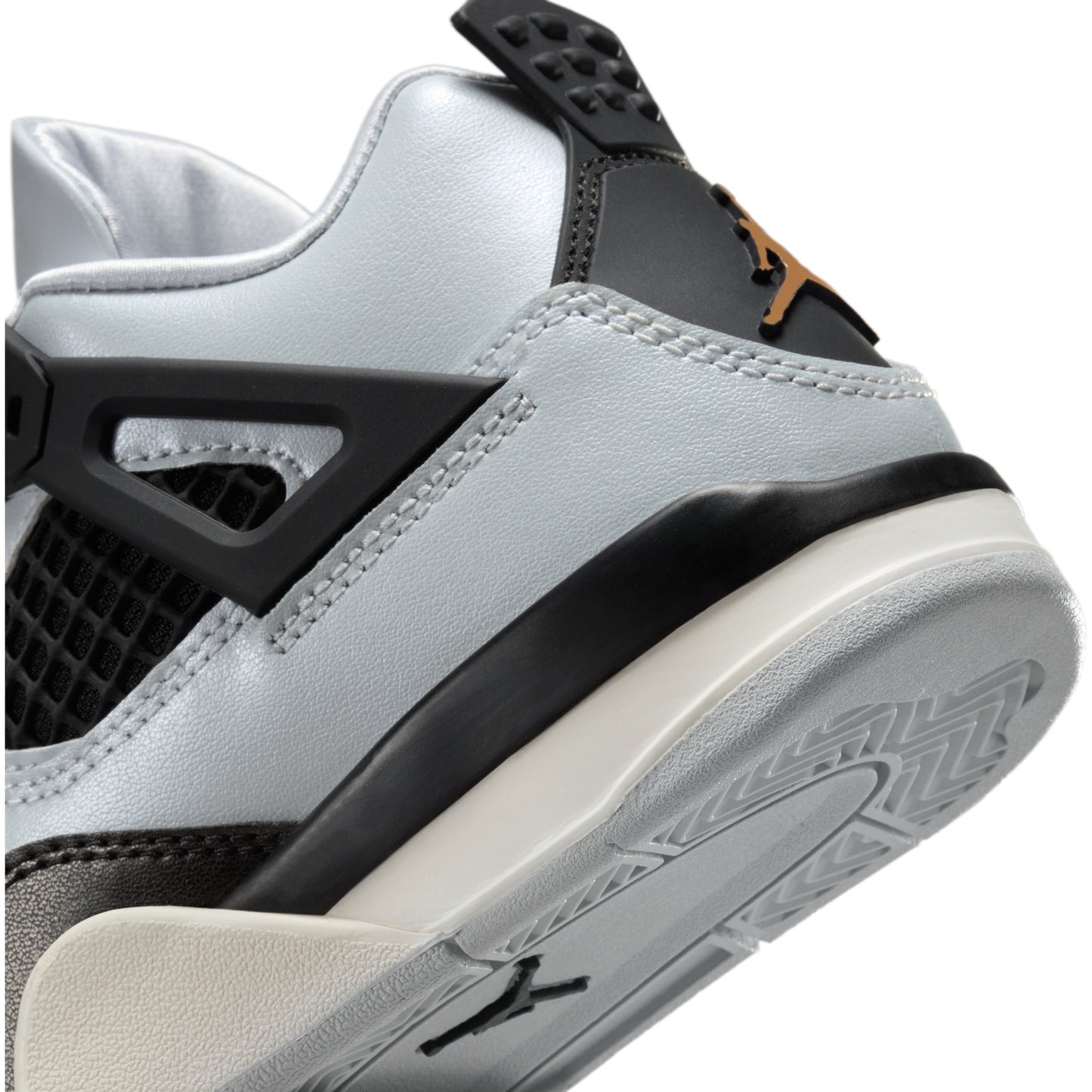 Jordan 4 Retro Platinum Gold