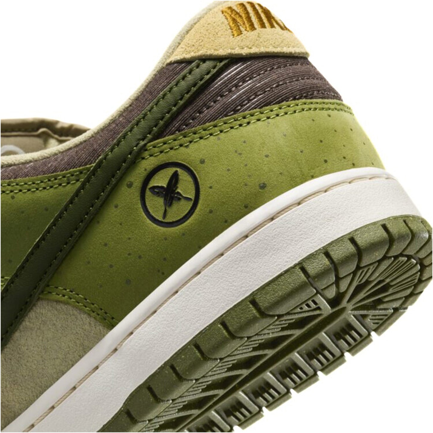 Nike Dunk Low Yuto Horigome Asparagus
