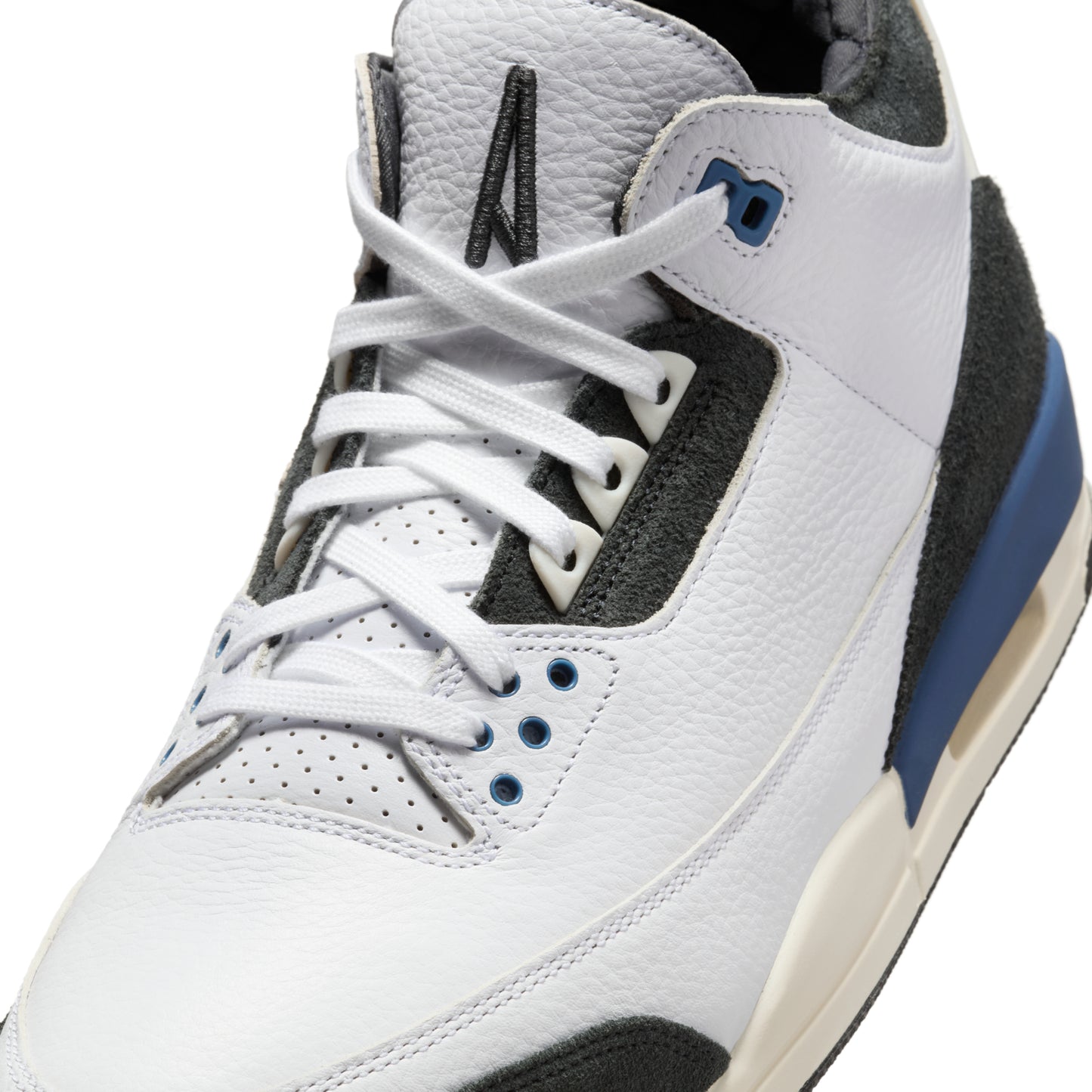 Nike Air Jordan 3 Retro OG SP A Ma Maniére Diffused Blue