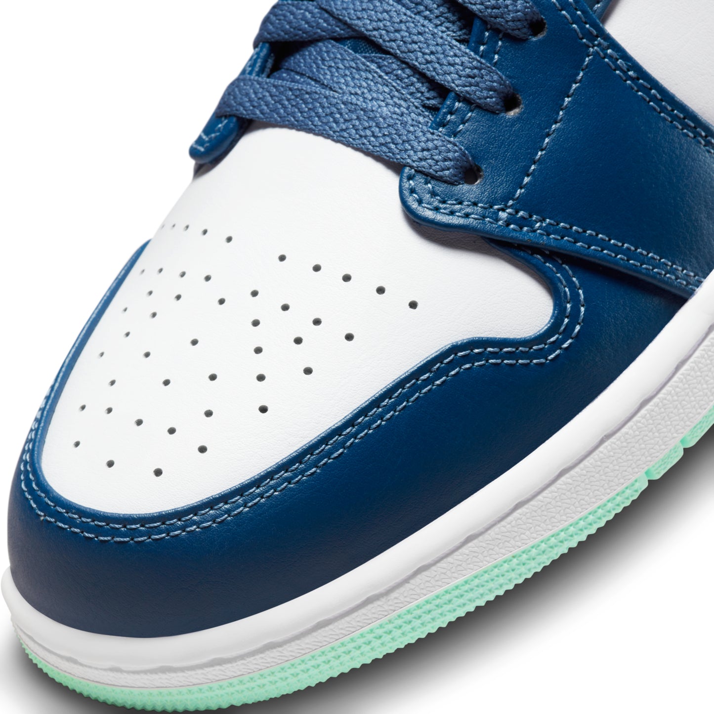 aj1 mid
