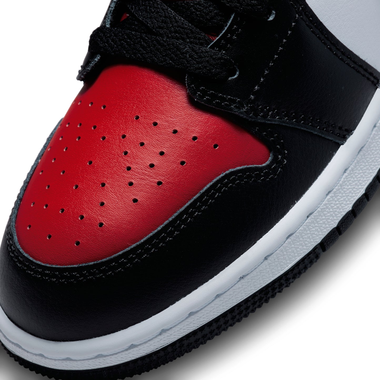 aj1 black fire red
