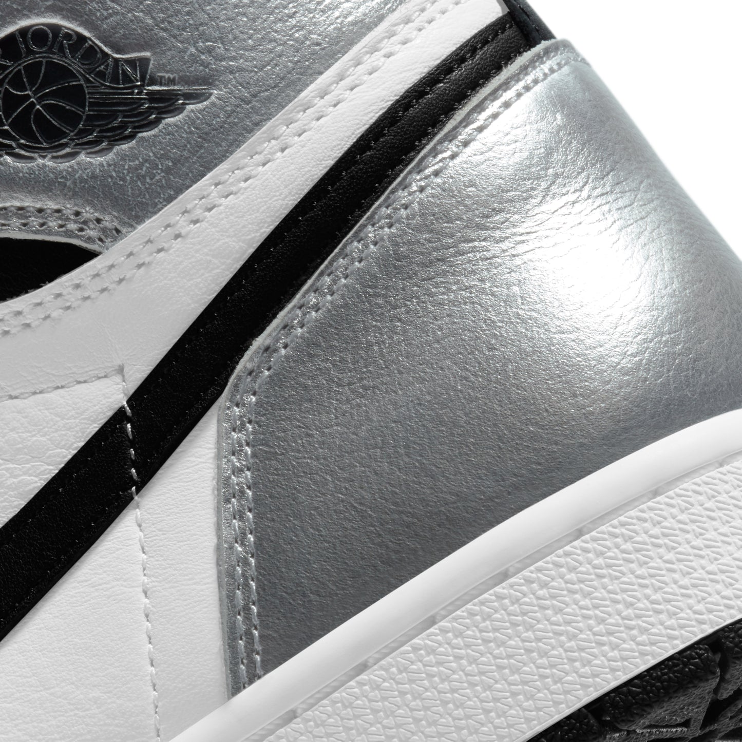 aj1 silver toe