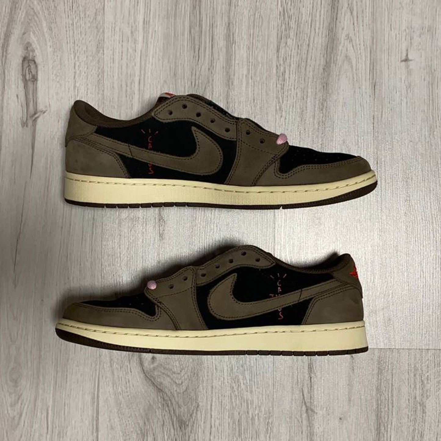 Nike Air Jordan x Travis Scott 1 Retro Low OG SP "Mocha"