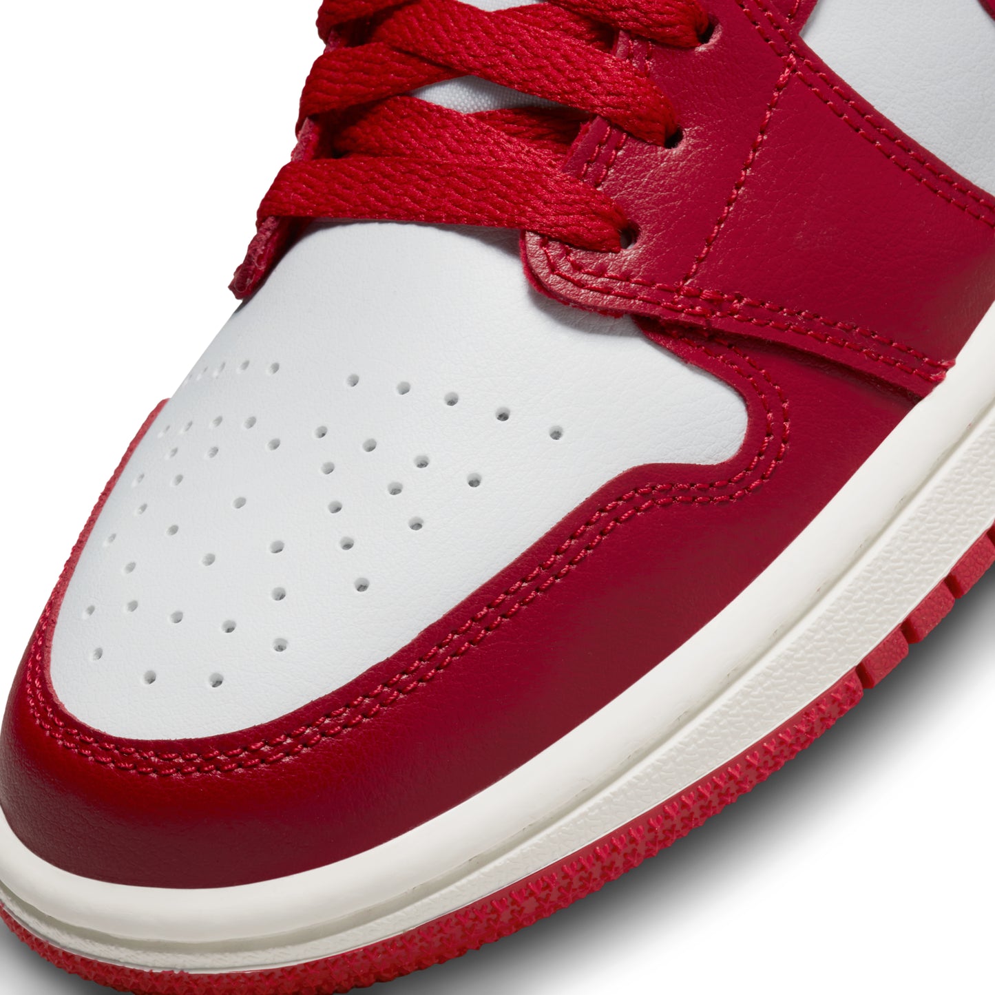 air jordan 1 low reverse black toe