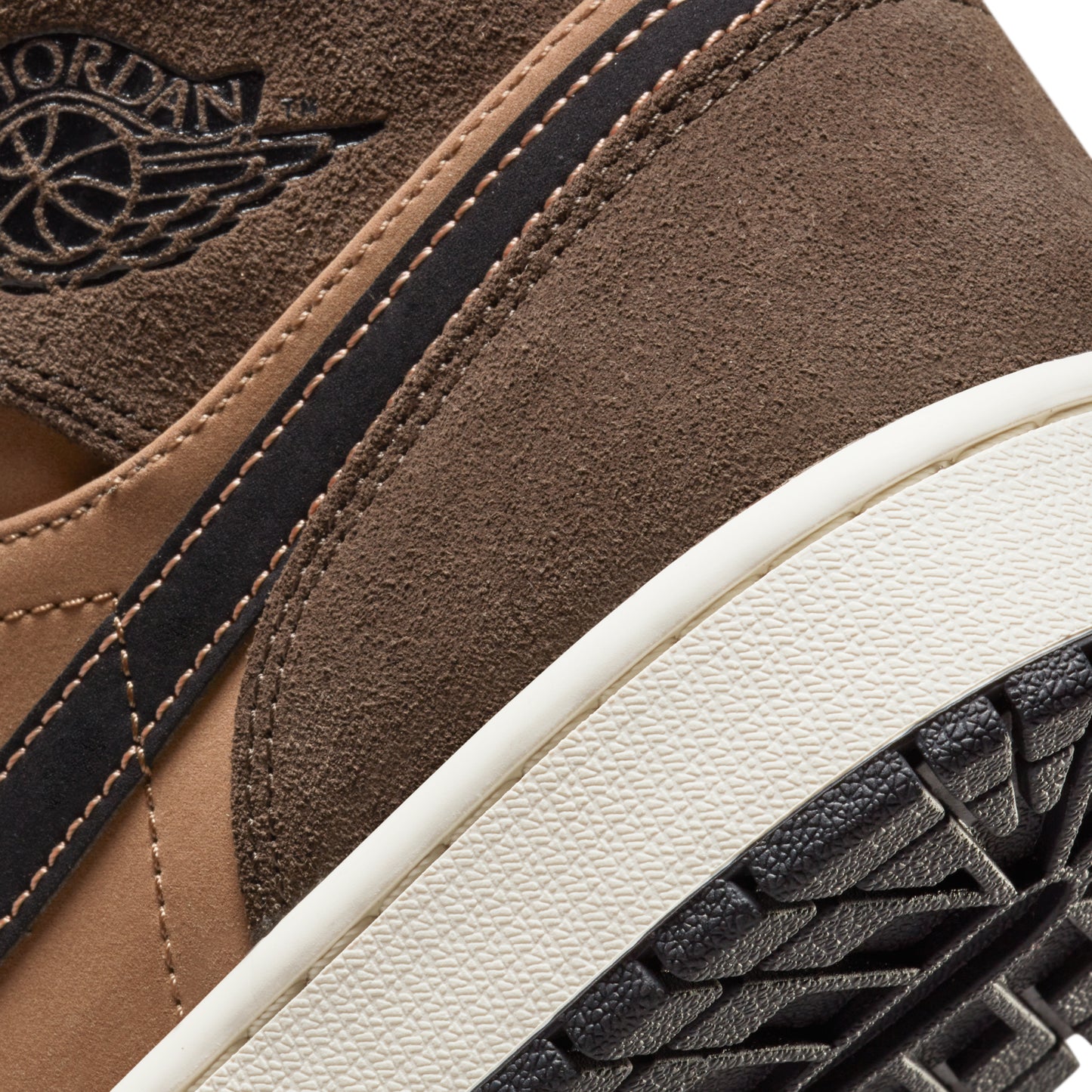 Air Jordan 1 Mid SE Dark Chocolate