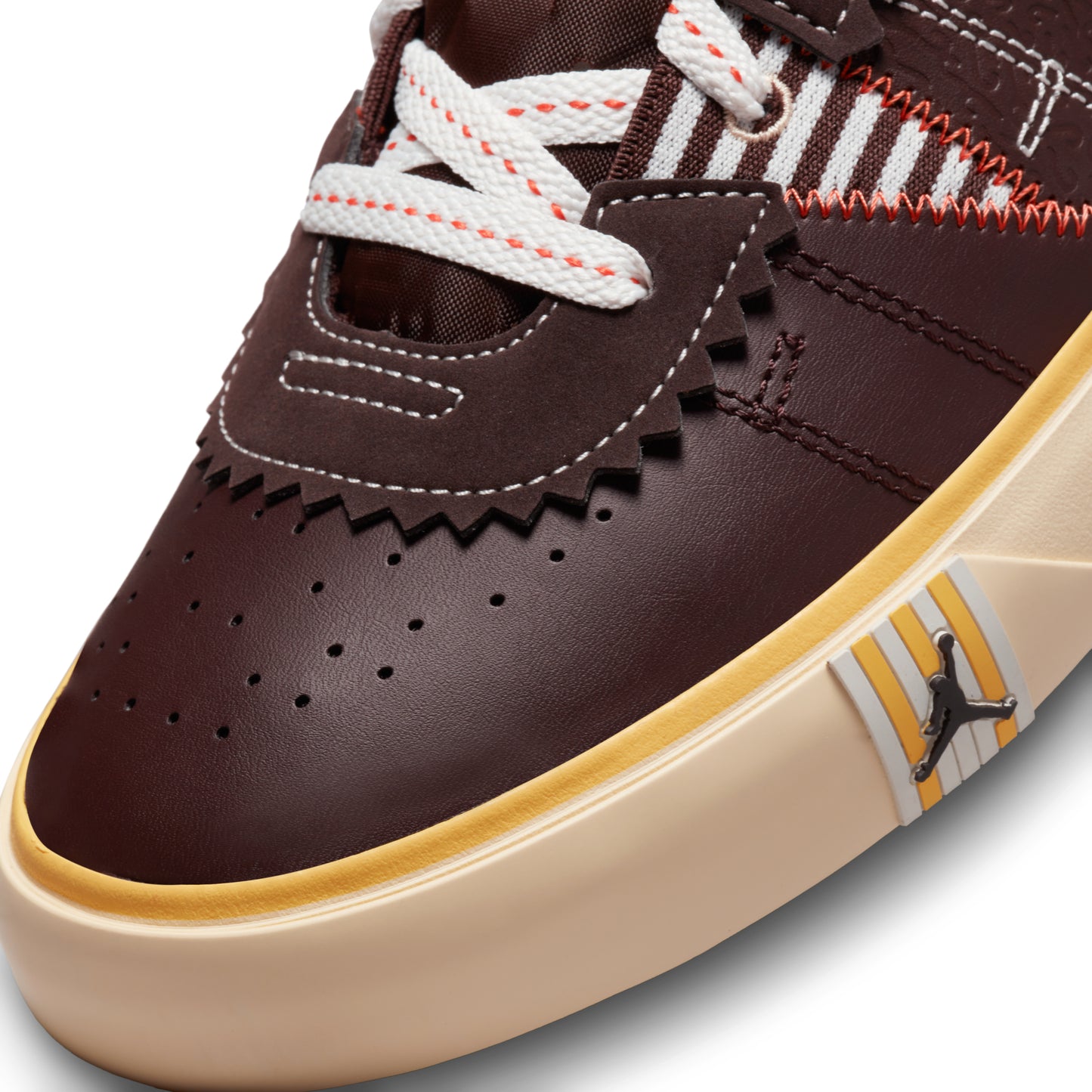 Nike Air Jordan Series Mid Maison Chateau Rouge Brown