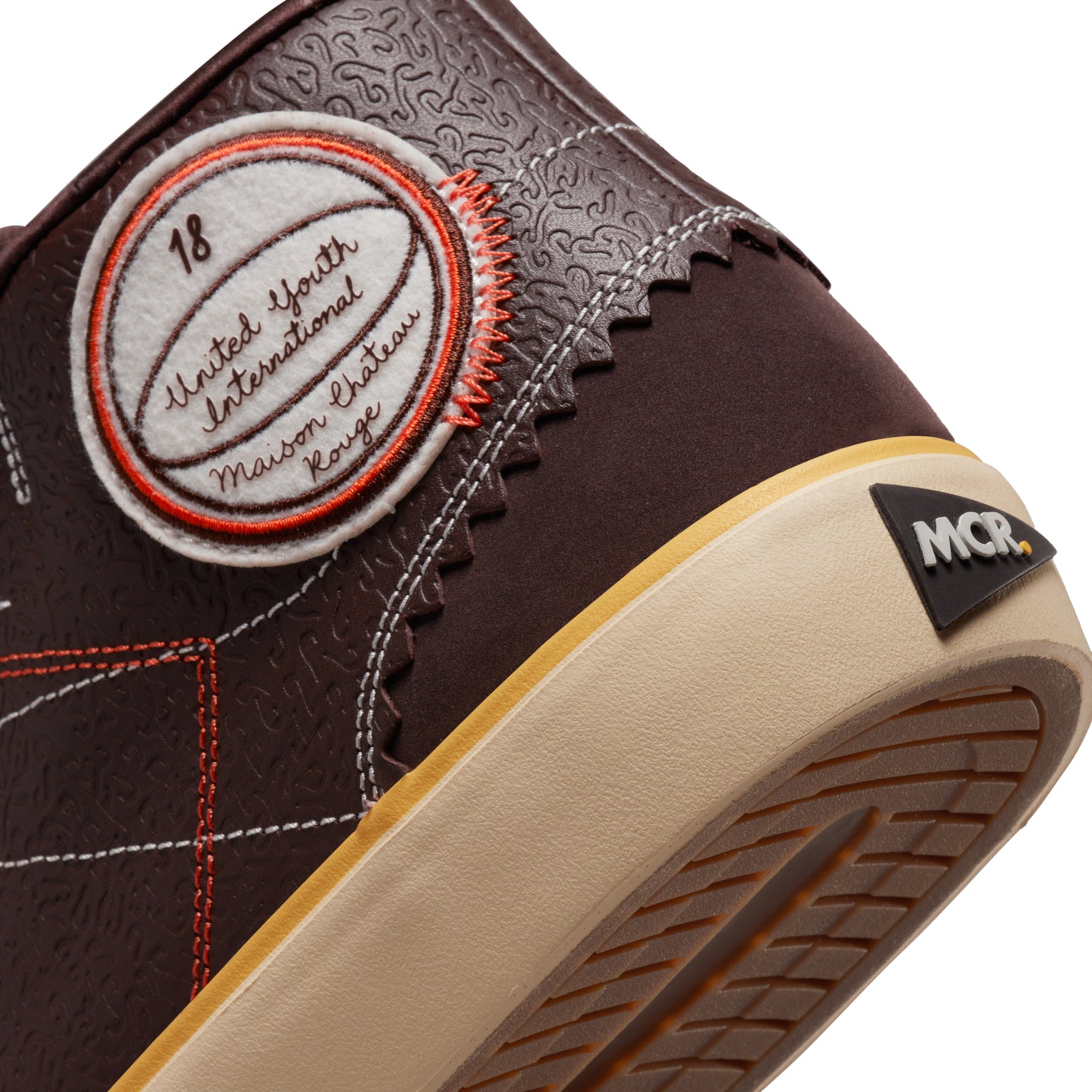 Nike Air Jordan Series Mid Maison Chateau Rouge Brown