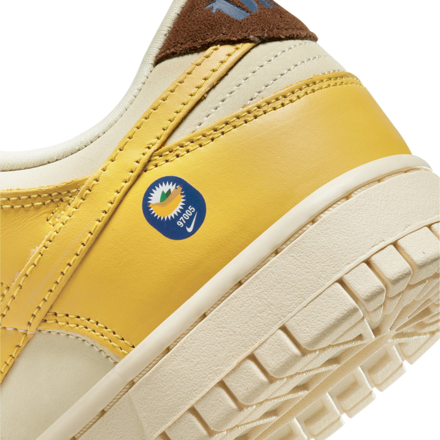 Nike Dunk Low LX W "Banana"