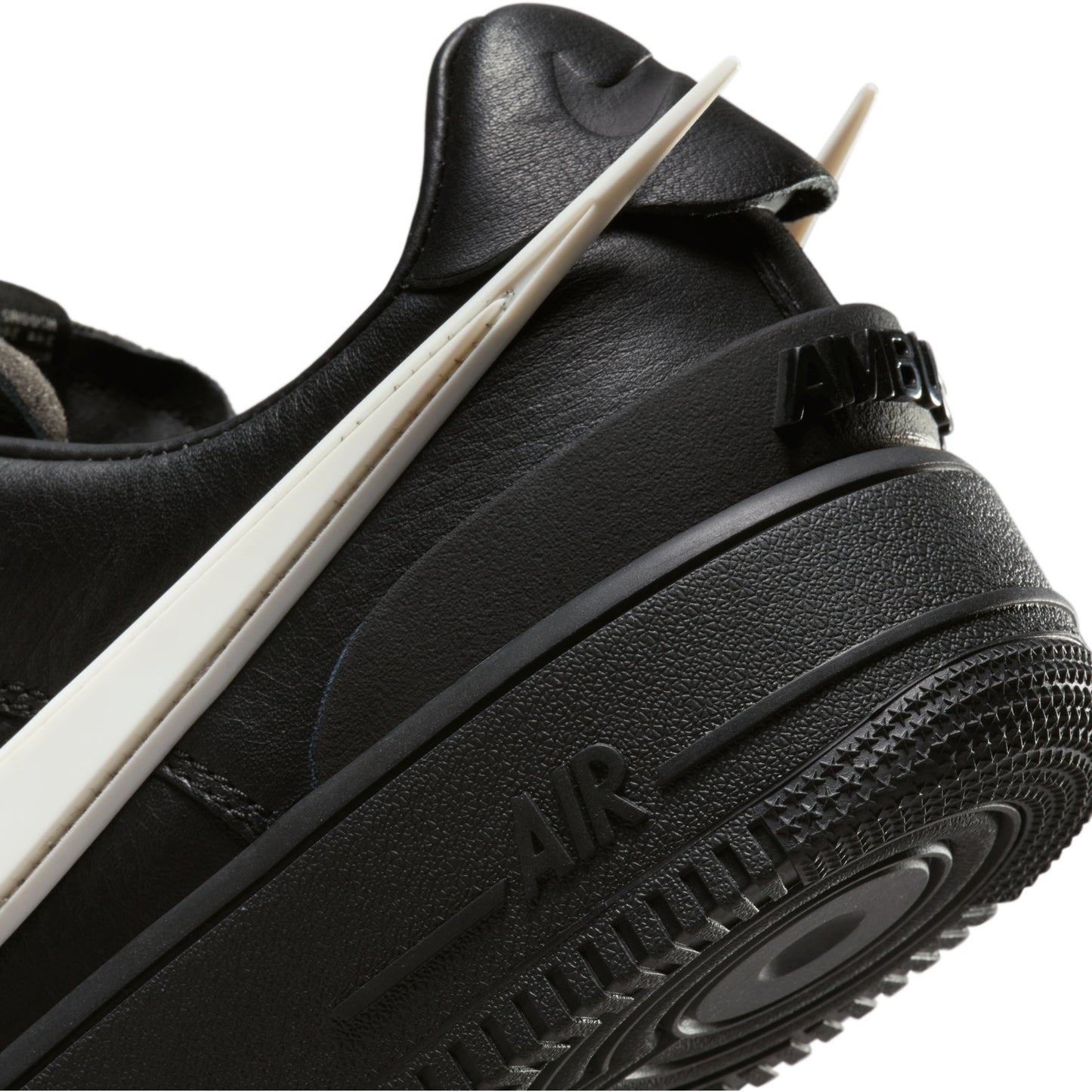 af1 low ambush black