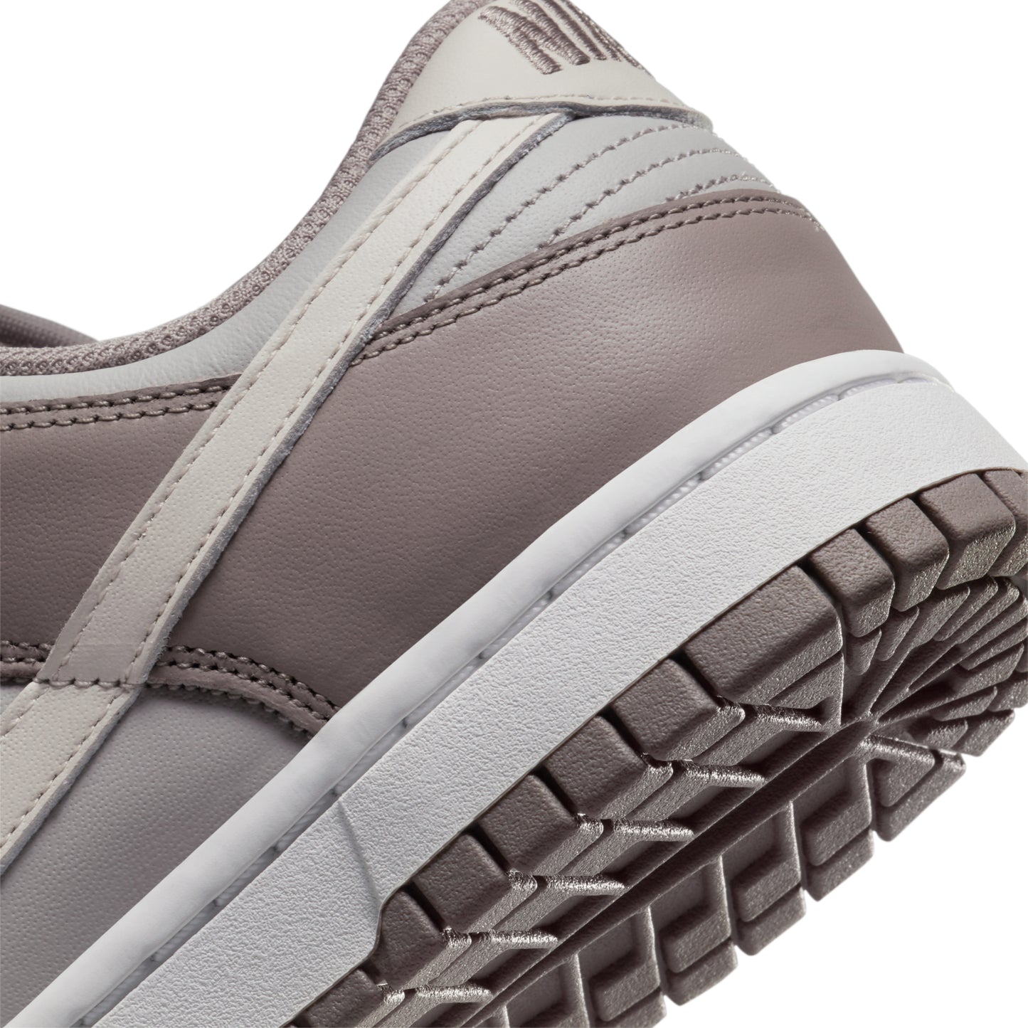 Nike Dunk Low Bone Beige (W)