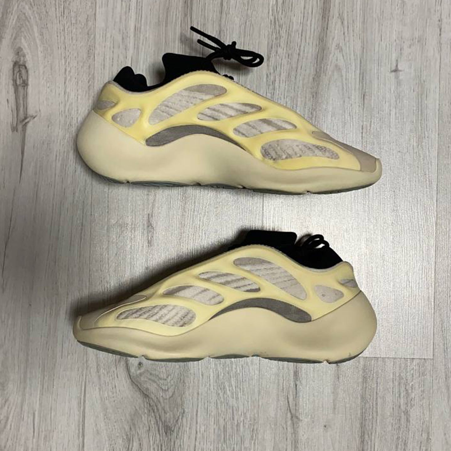 adidas Yeezy 700 V3 Azael