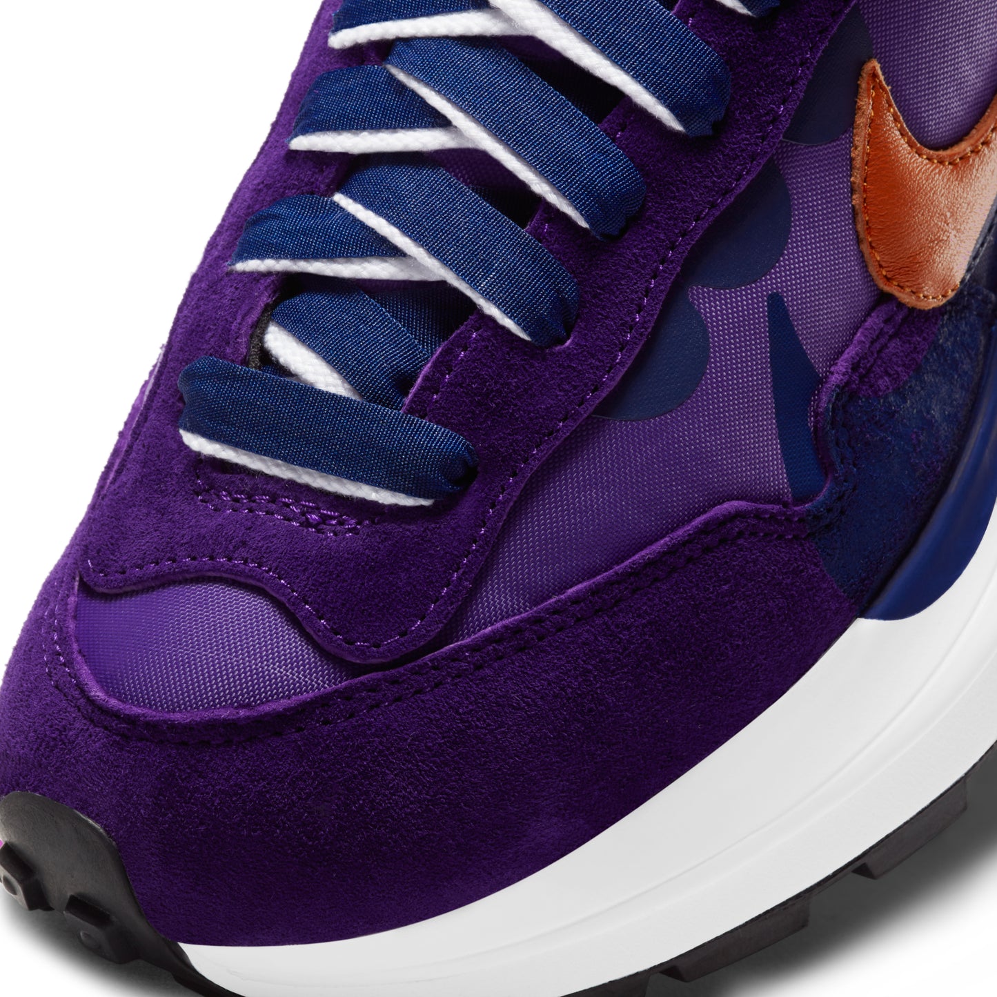 Nike x Sacai Vaporwaffle "Dark Iris"